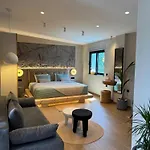 Compass Luxury *