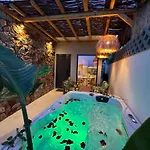 Compass Luxury Apartmán *