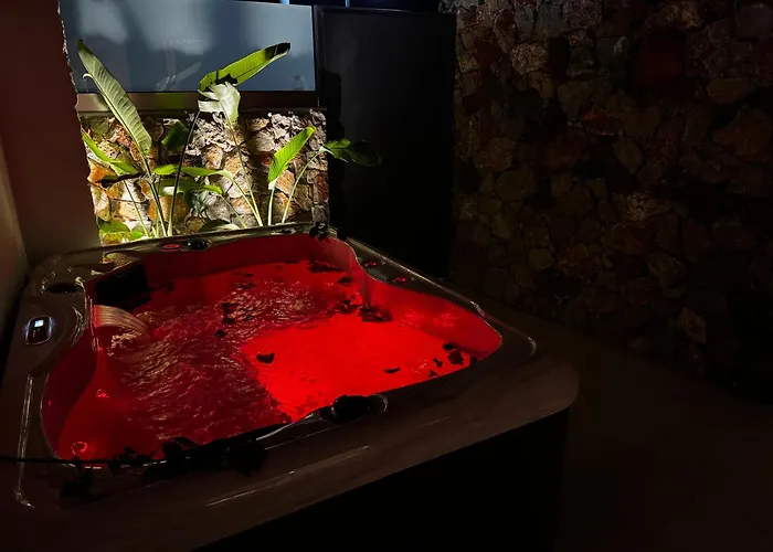 Compass Luxury Фалираки