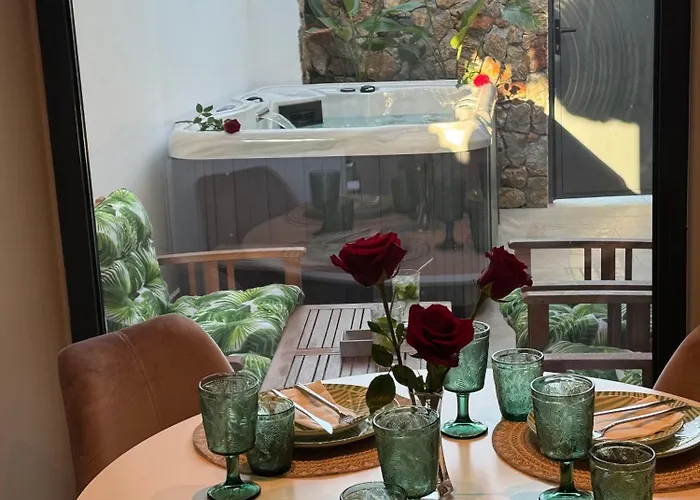 Compass Luxury Апартаменты