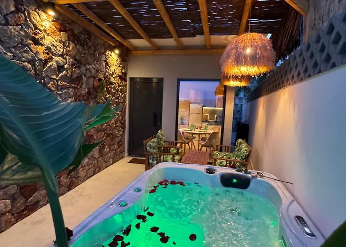 Compass Luxury Апартаменты *