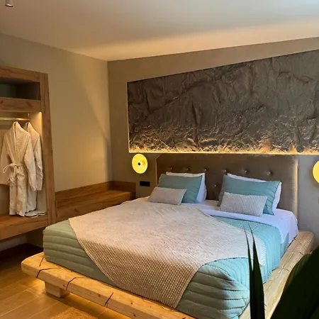 Compass Luxury Apartament *