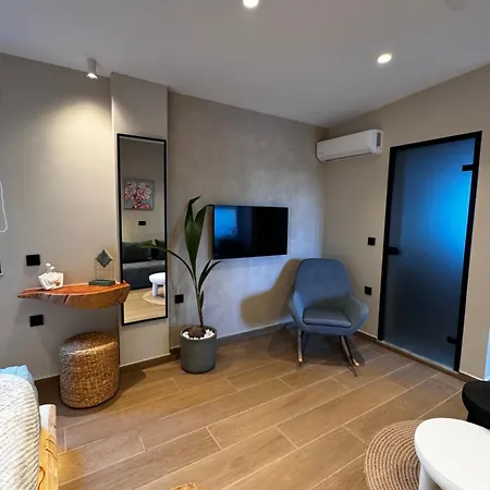 Compass Luxury *